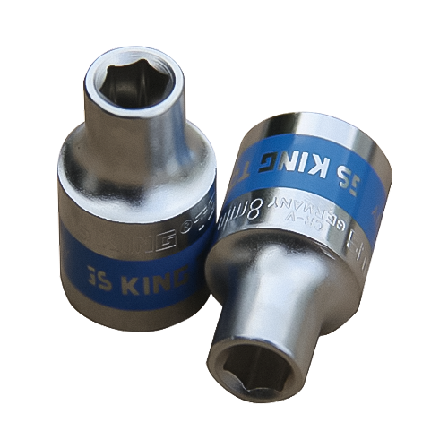 Bagaimana panjang soket dalam alat kunci pas soket dalam mempengaruhi kegunaannya di ruang terbatas?