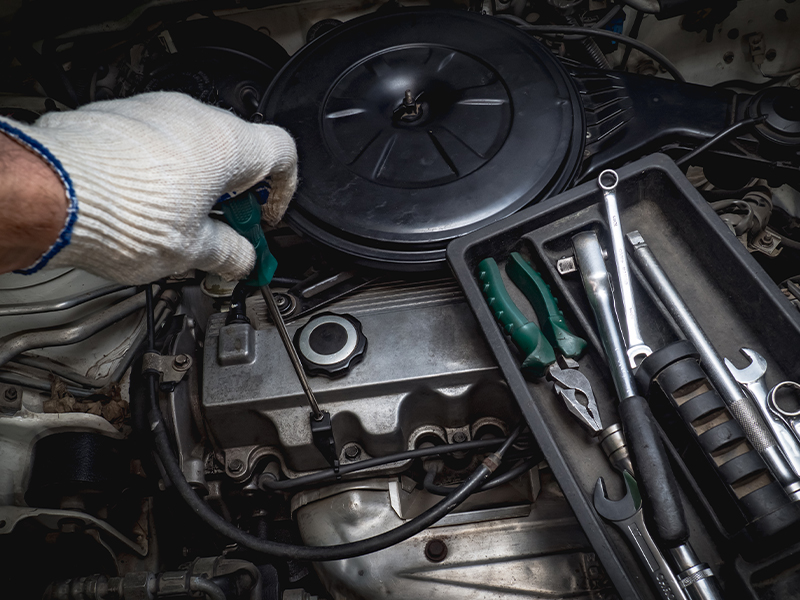 Bagaimana cara menghindari cedera yang tidak disengaja selama penggunaan kunci pas?